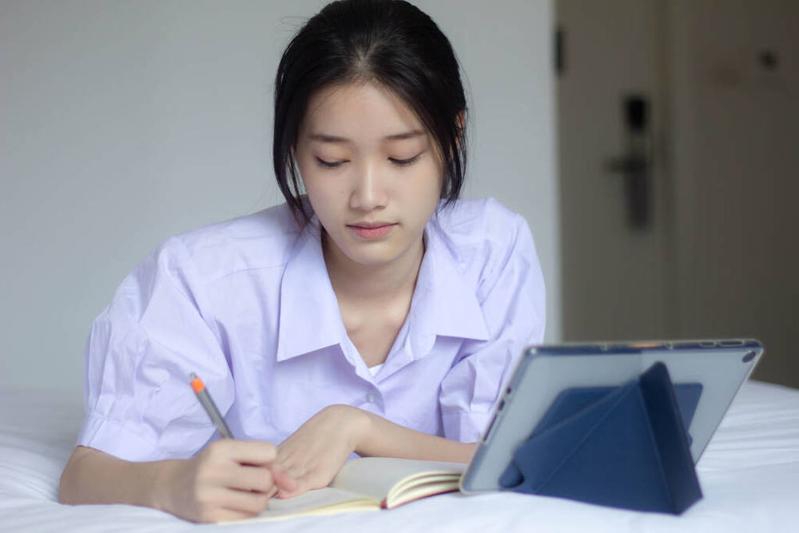2025年黄冈中考失利能读什么学校